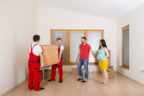 Urgent home relocation packing and loading support in Richmond upon Thames